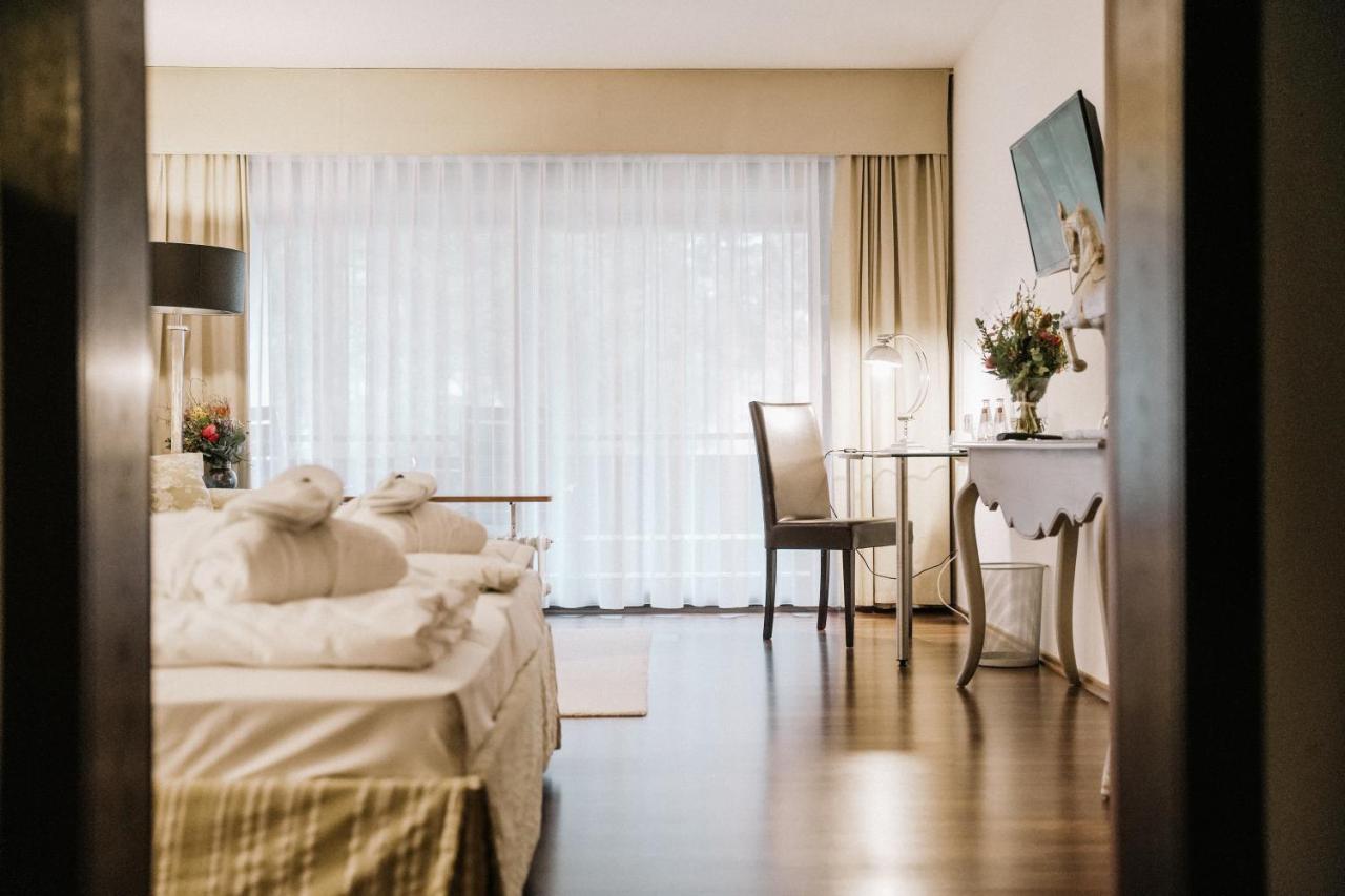 Landhotel Waldhaus Laubach  ภายนอก รูปภาพ